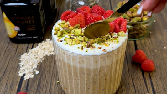 Creamy Manuka & Pistachio Overnight Oats