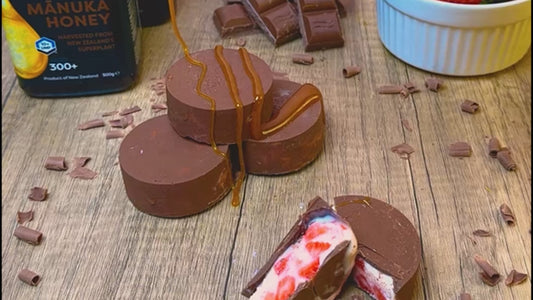 Frozen Manuka, Chocolate & Strawberry Cups – A Guilt-Free Indulgence! 🍓🍯🍫
