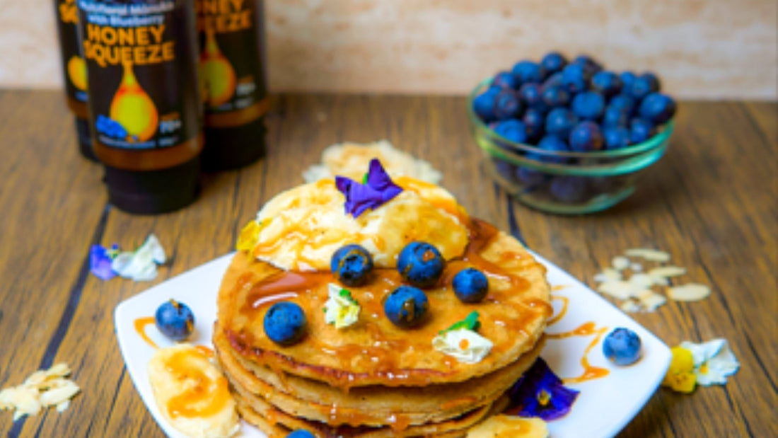 Fluffy Honey Banana Pancakes 🍌🍯 – with Melora Manuka & Blueberries